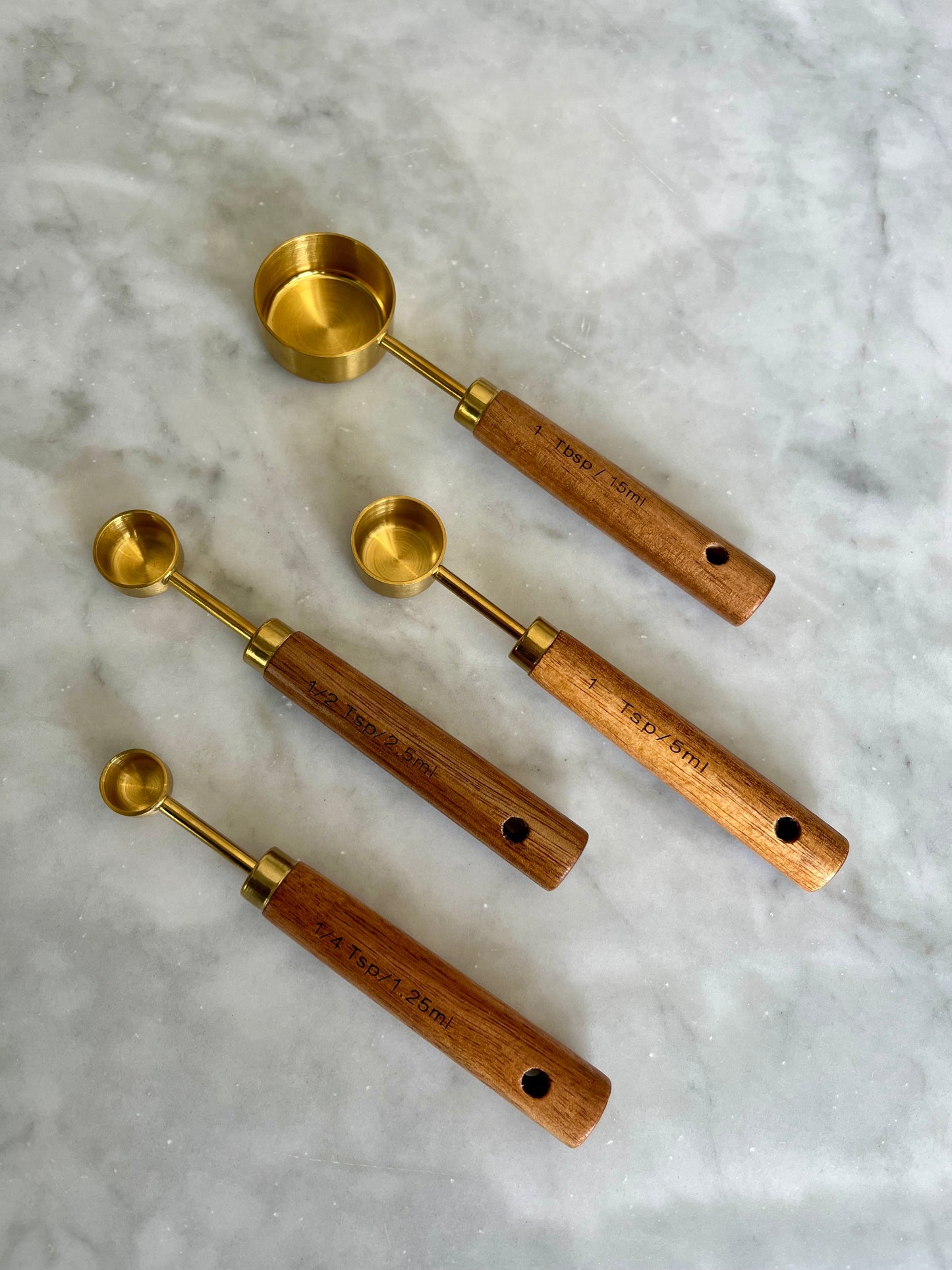 Montecito Acacia Wood and Gold Measuring Cups – Modern Kitchen Essentials