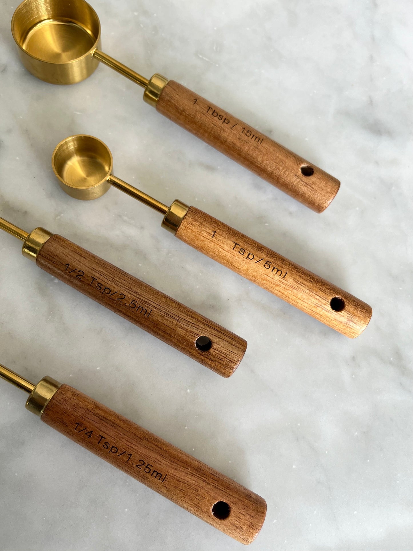 Montecito Acacia Wood and Gold Measuring Cups – Modern Kitchen Essentials